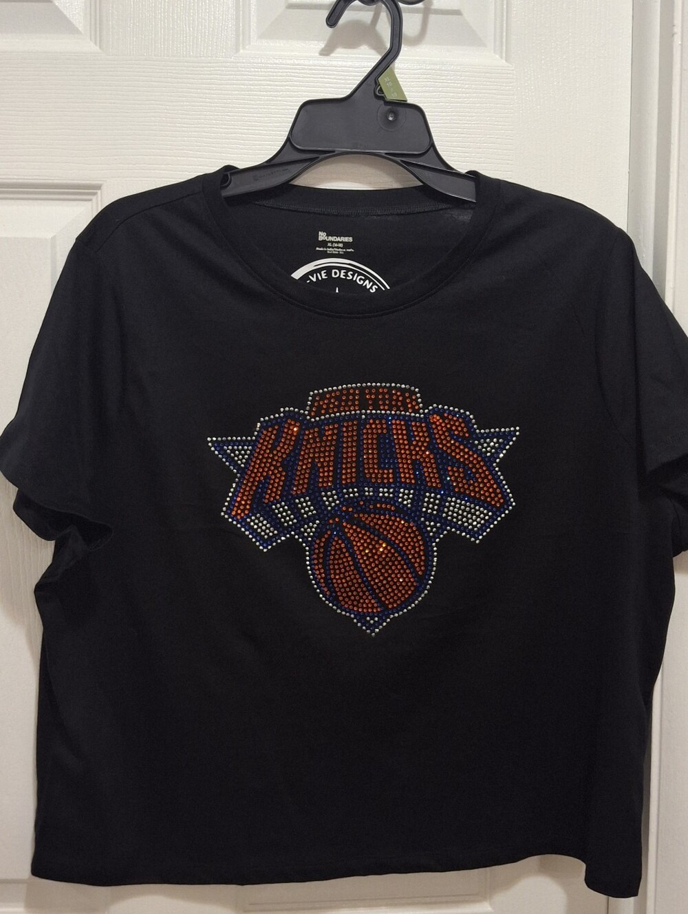 Knicks Rhinestone Graphic Tee & Free Gift - Picture 3 of 3